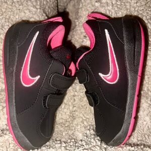 Nike Kids Black and Pink Sneakers Pico 4 new in box!!!